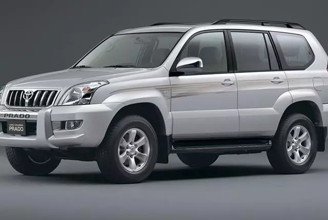 Rent Toyota Prado In Iran 1