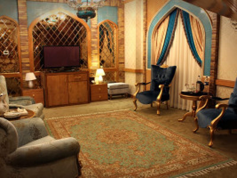 Darvishi Royal Hotel VIP Duplex Room